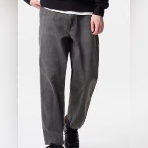 Uniqlo Men's Charcoal Relaxed Jeans with Excellent Condition